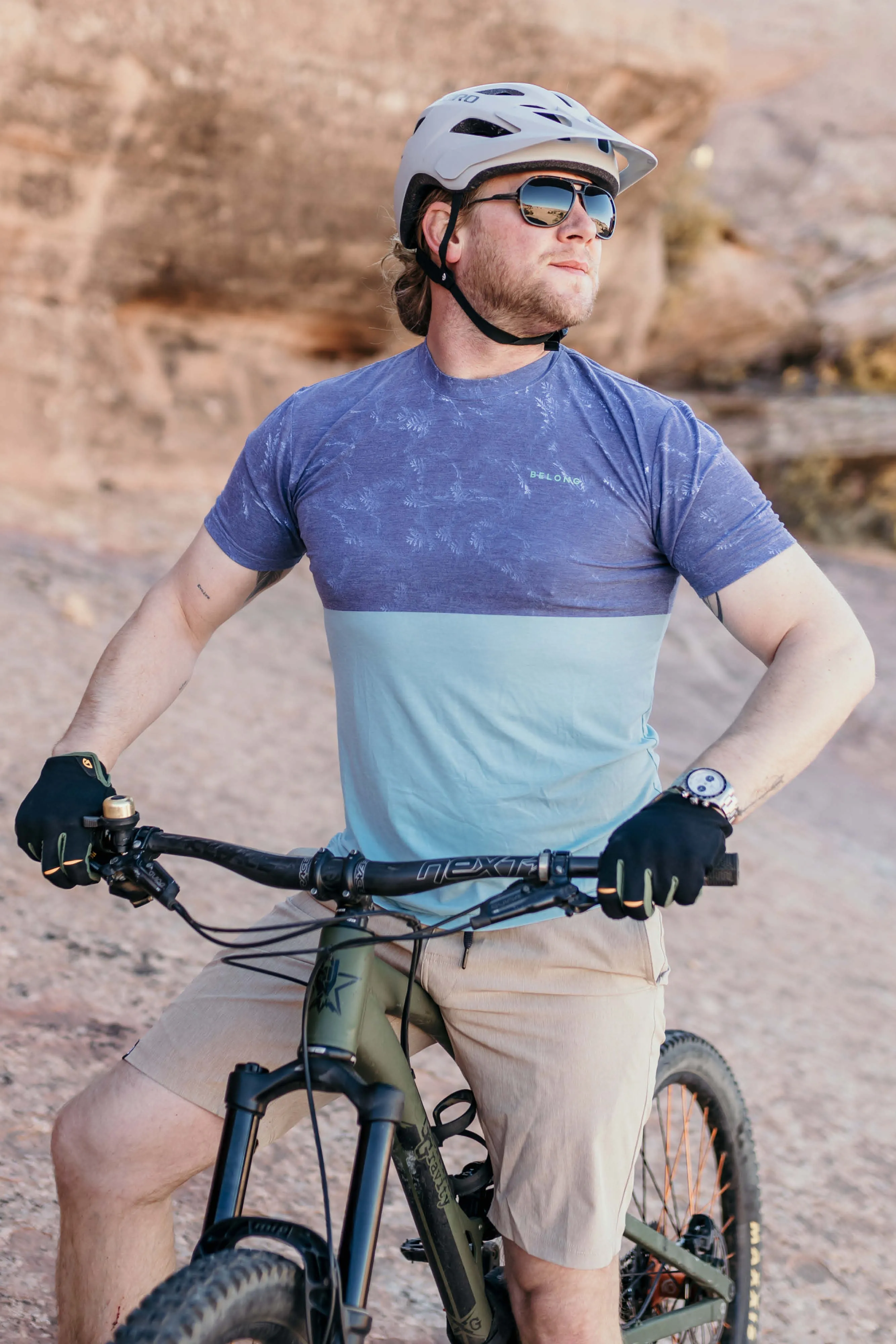 2-Pack Bundle: Men's Graphic Traverse Tek Tees (Size XXL)
